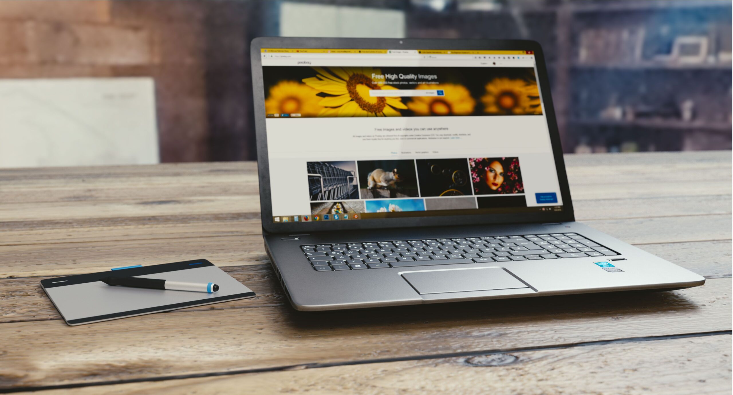 Página web profesional para empresa en ordenador y móvil